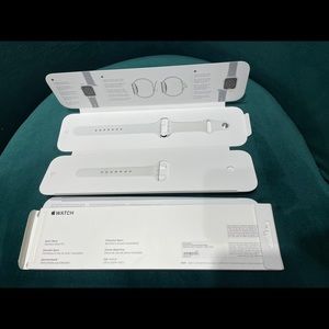 Apple Watch 44mm White Sport Band